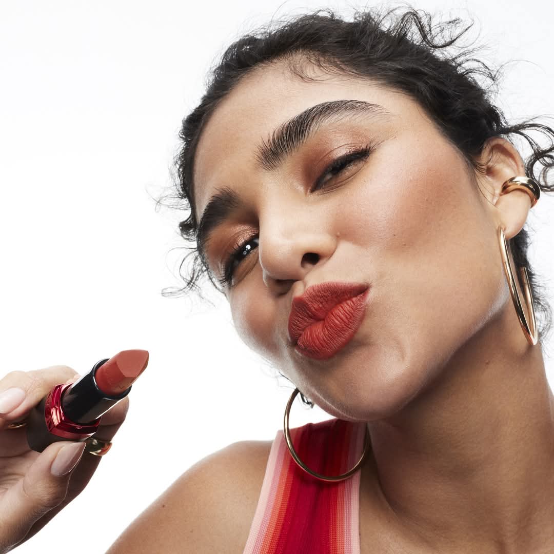 Batons Ultra colour AVON